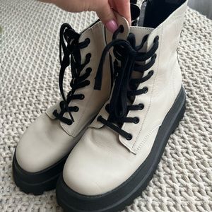 Zara Boots size 8